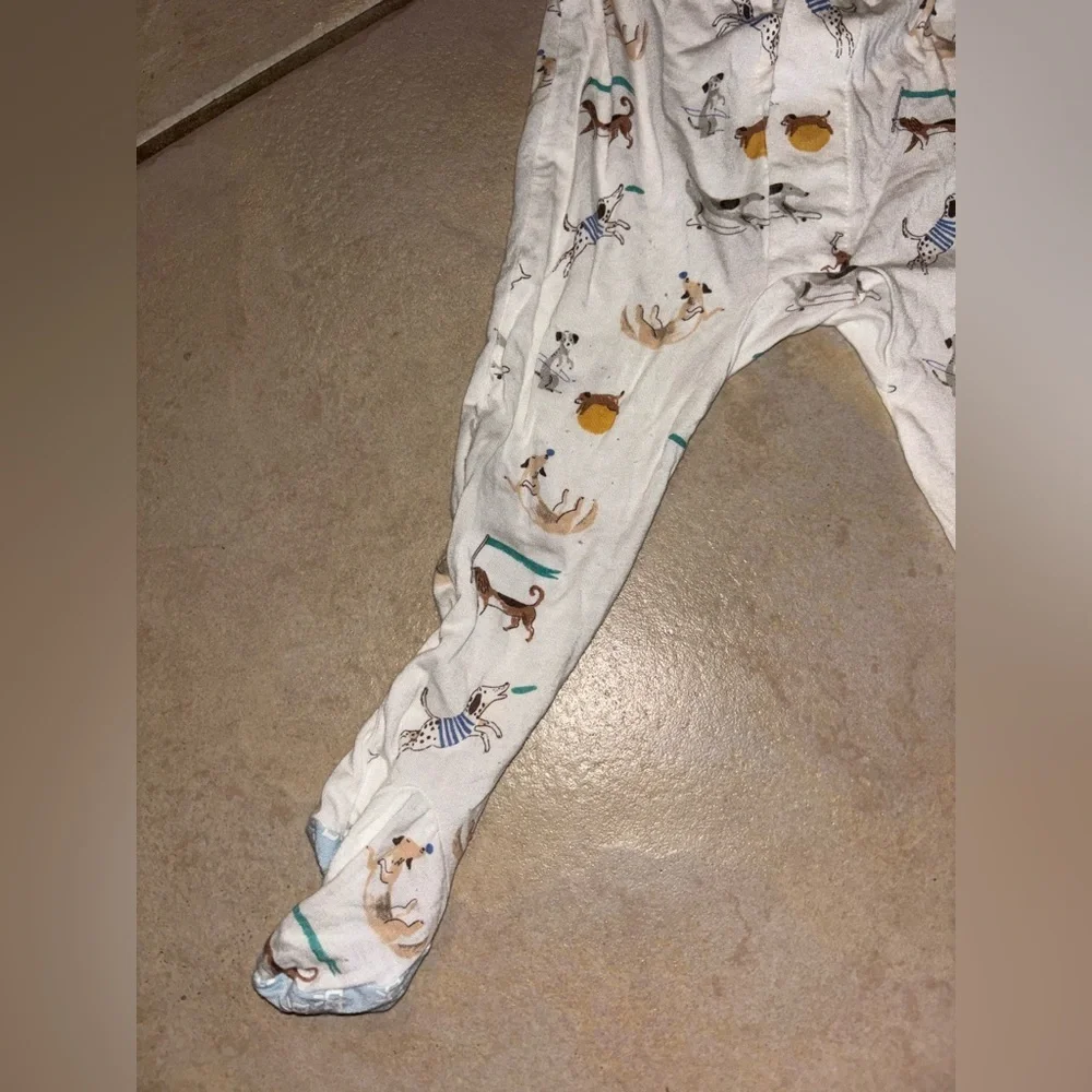 Like New Magnetic Me White Animal Print Footie - Picture 4 of 11